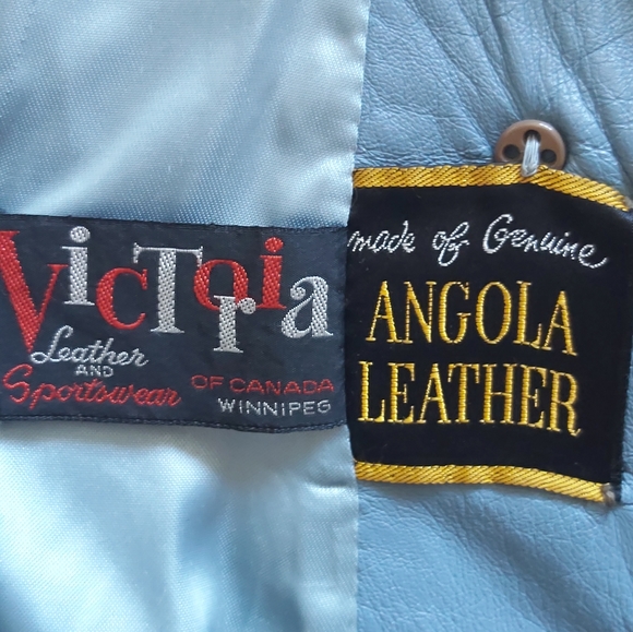 Sensational Sky-Blue Vintage Leather Cape - Picture 3 of 8